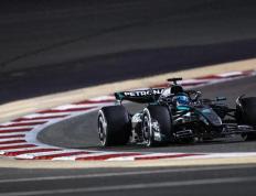 开云体育平台APP-包含威廉姆斯轻取哈斯车队，拉塞尔惊艳四座的词条