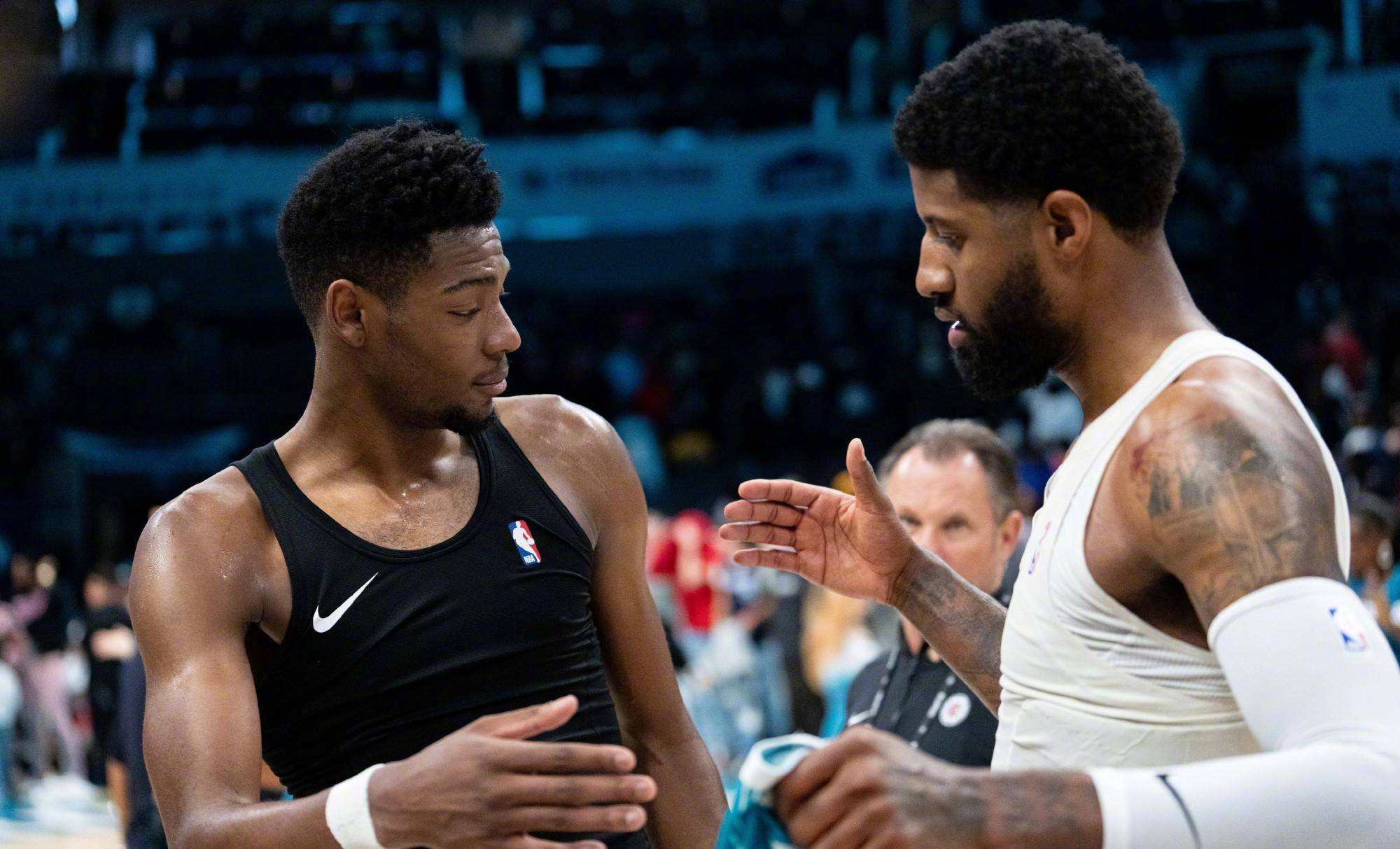 开云体育平台APP-包含快船压制黄蜂,轻松获胜的词条