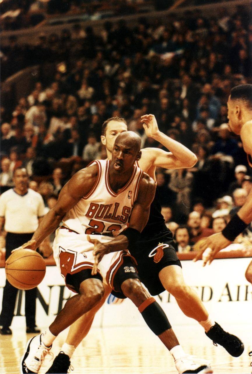 开云体育在线-勇士赢得对阵公牛的胜利