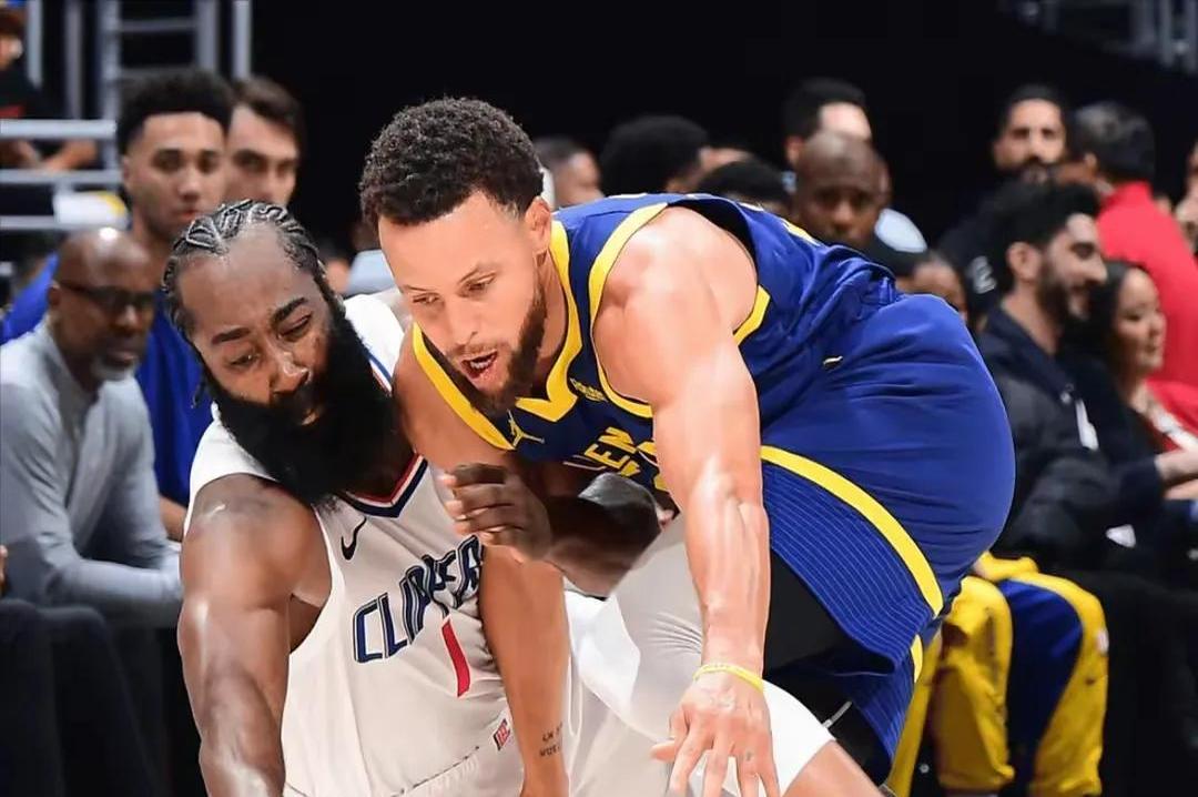 开云体育下载-公牛绝地反击奇才,麦科勒姆一己之力扛起全队的简单介绍