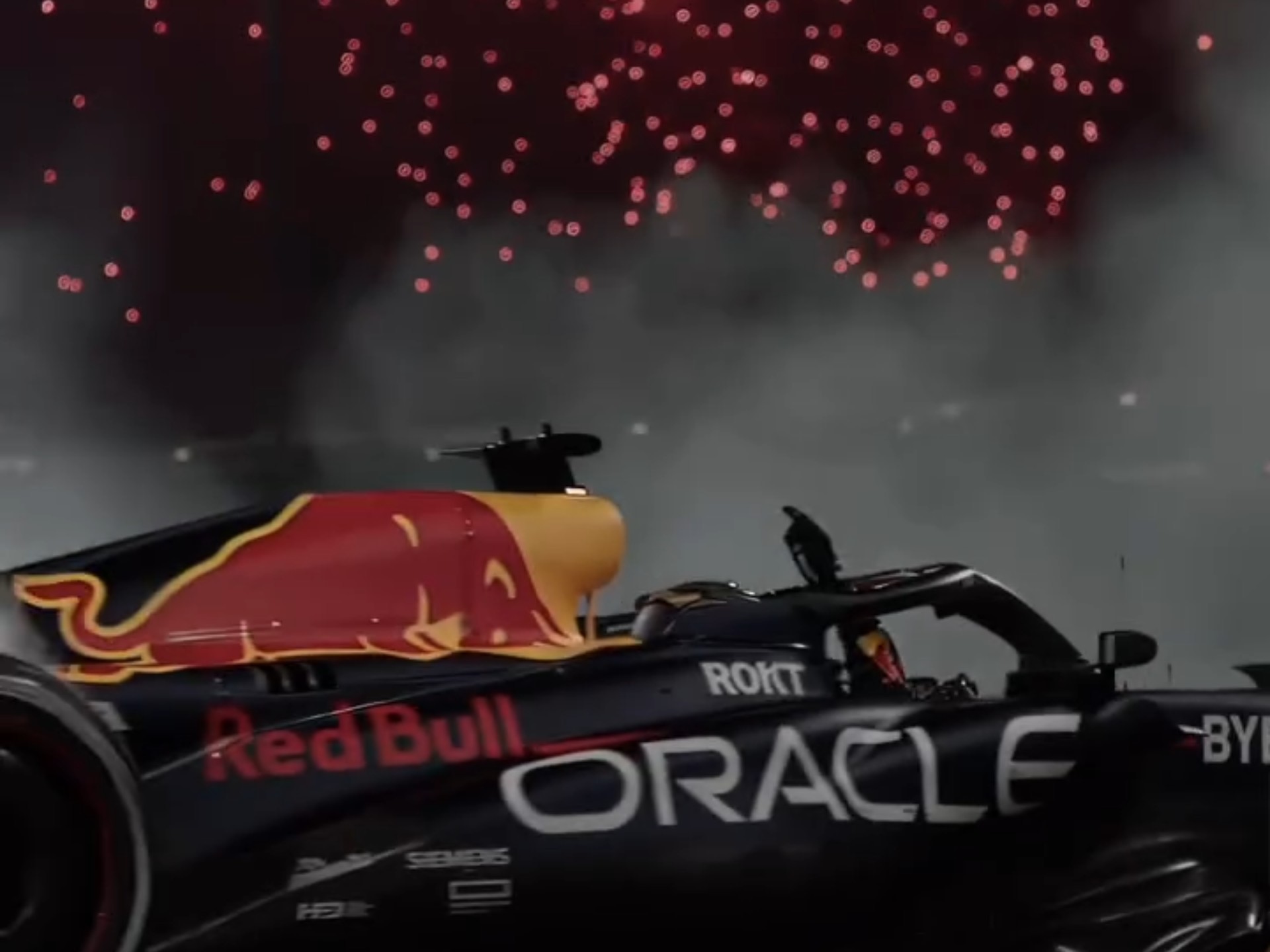 开云体育官方网站-红牛车队逆转阿斯顿马丁，维斯塔潘统治全场