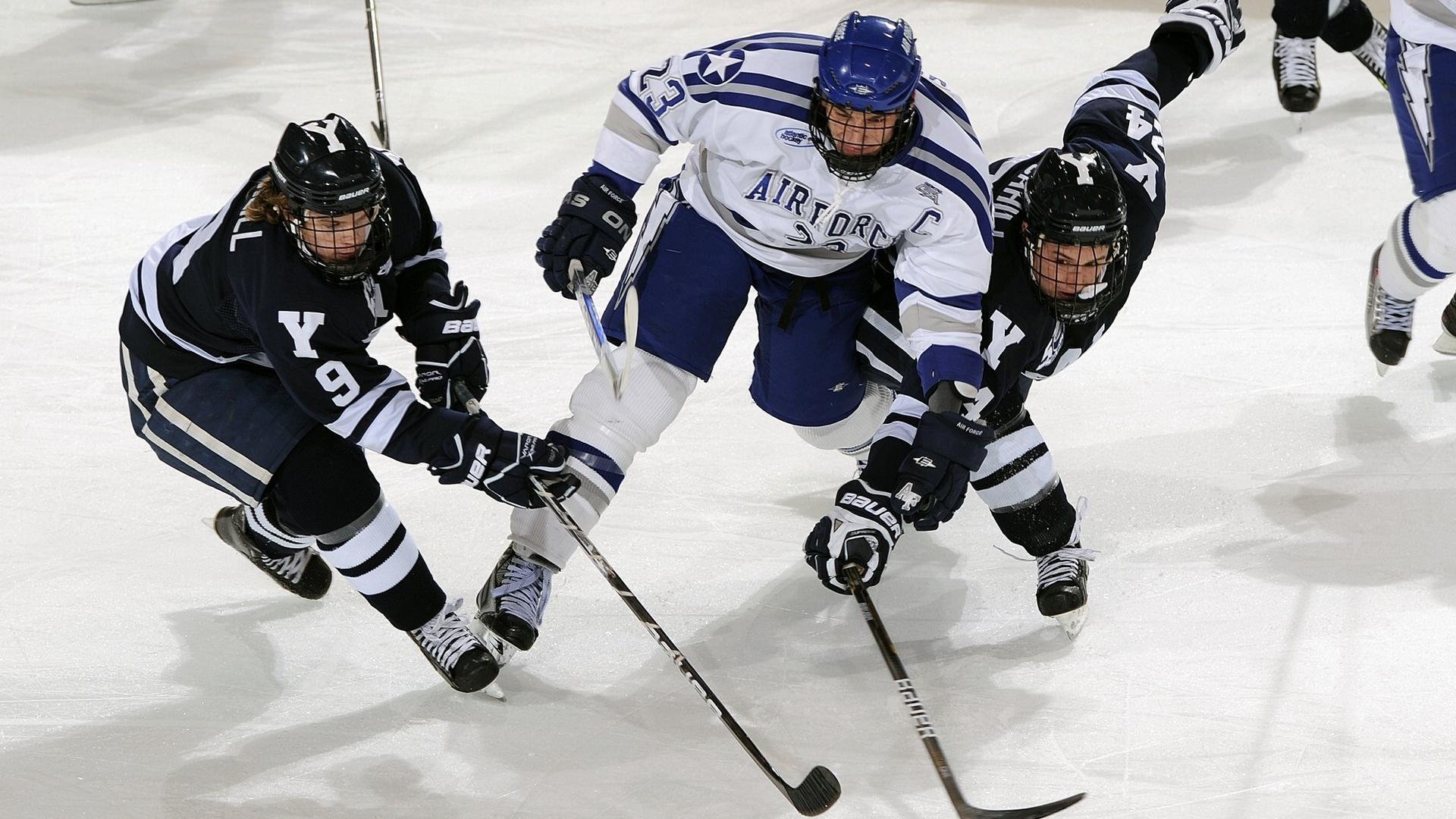 开云体育平台APP-赛道与球场,从F1年度争冠到76人防守艺术的竞技启示