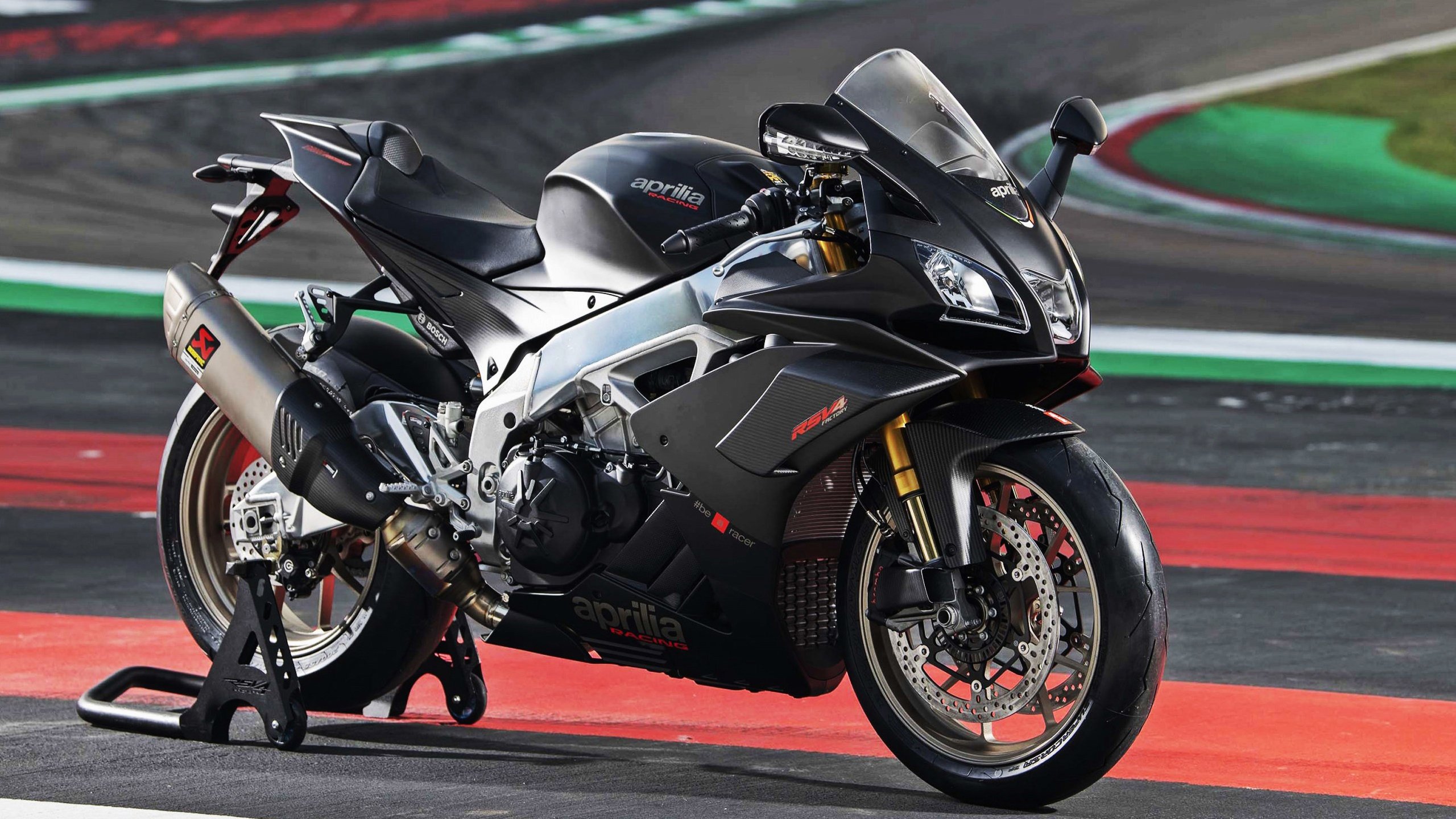 开云体育中国-德甲争冠夜,罗德里戈攻防两端统治,书写传奇之战